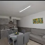 Gray Pearl House アヴォラ
