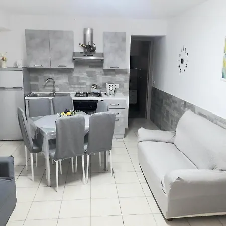 Holiday home Gray Pearl House *